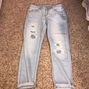 Universal Thread distressed boyfriend jeans!